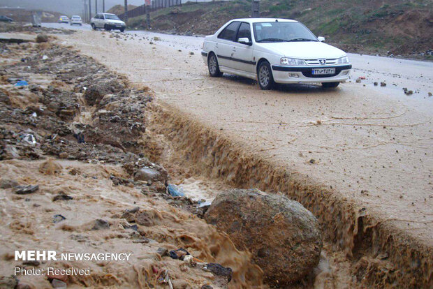 هیچگونه بیماری واگیر در مناطق سیل زده مشاهده نشده است