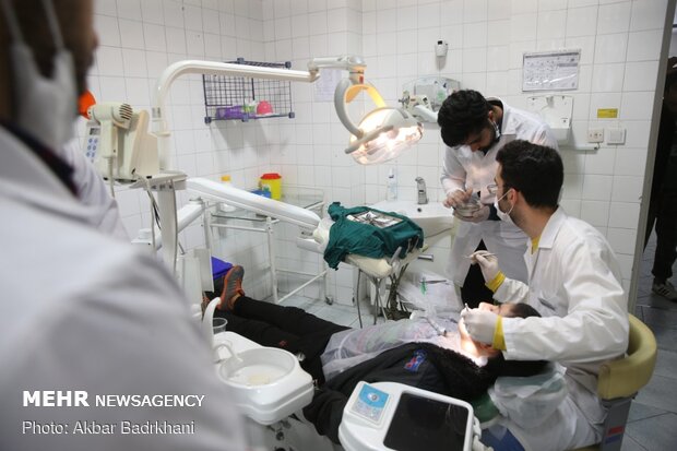 مراکز دندانپزشکی دانشگاهی در شیفت عصر به بخش خصوصی واگذار می شود